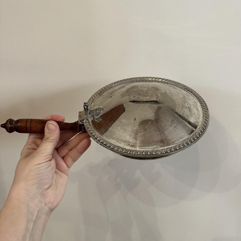 Vtg‎ EPC Silver Metal Silent Butler/Crumb Catcher W/Wood Handle #3810